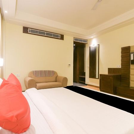 Hotel Super Collection O Starlight Kanpur Esterno foto