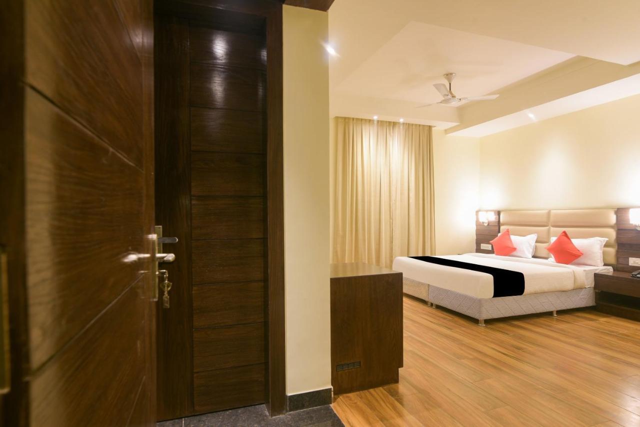 Hotel Super Collection O Starlight Kanpur Esterno foto