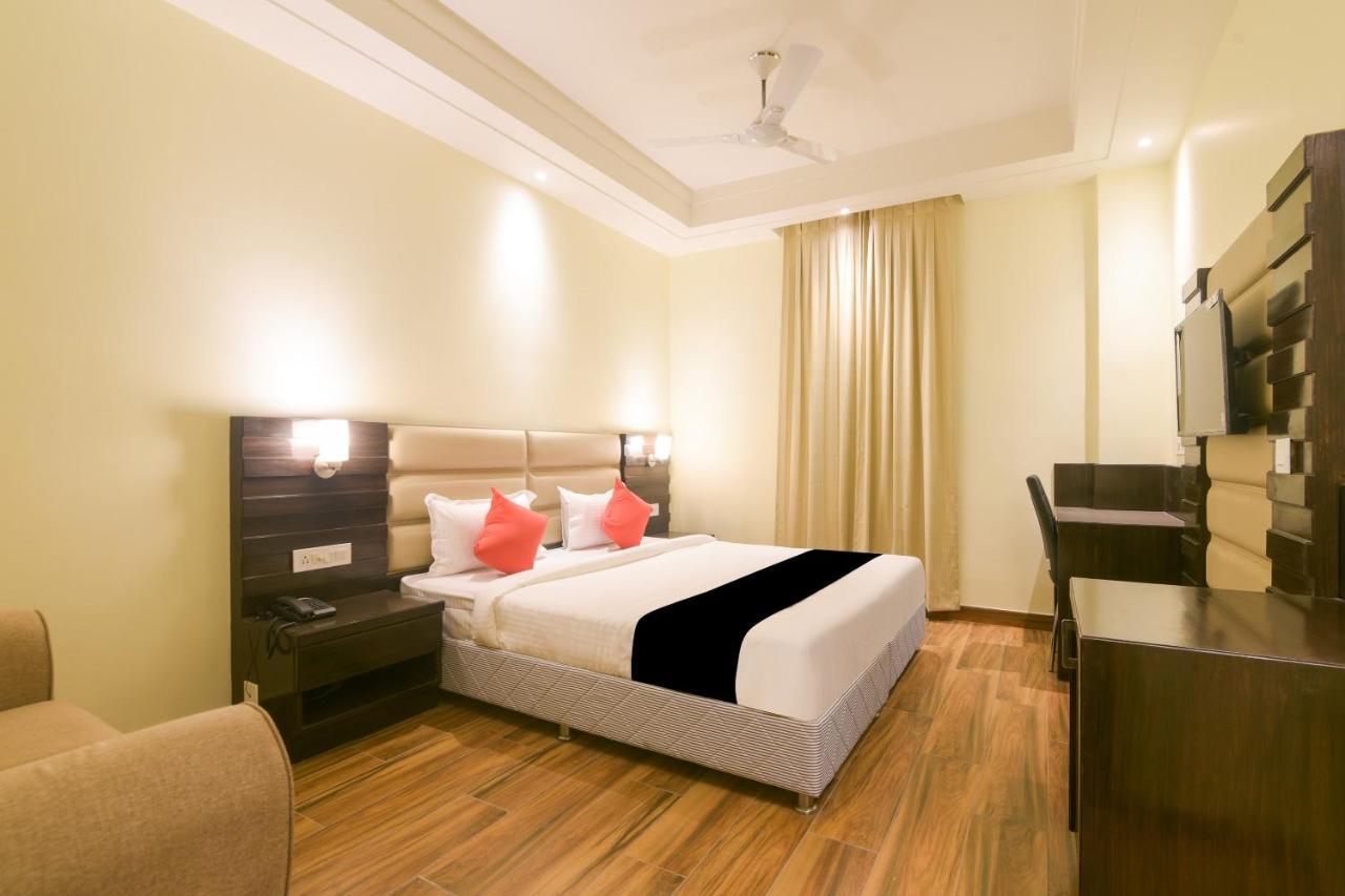 Hotel Super Collection O Starlight Kanpur Esterno foto