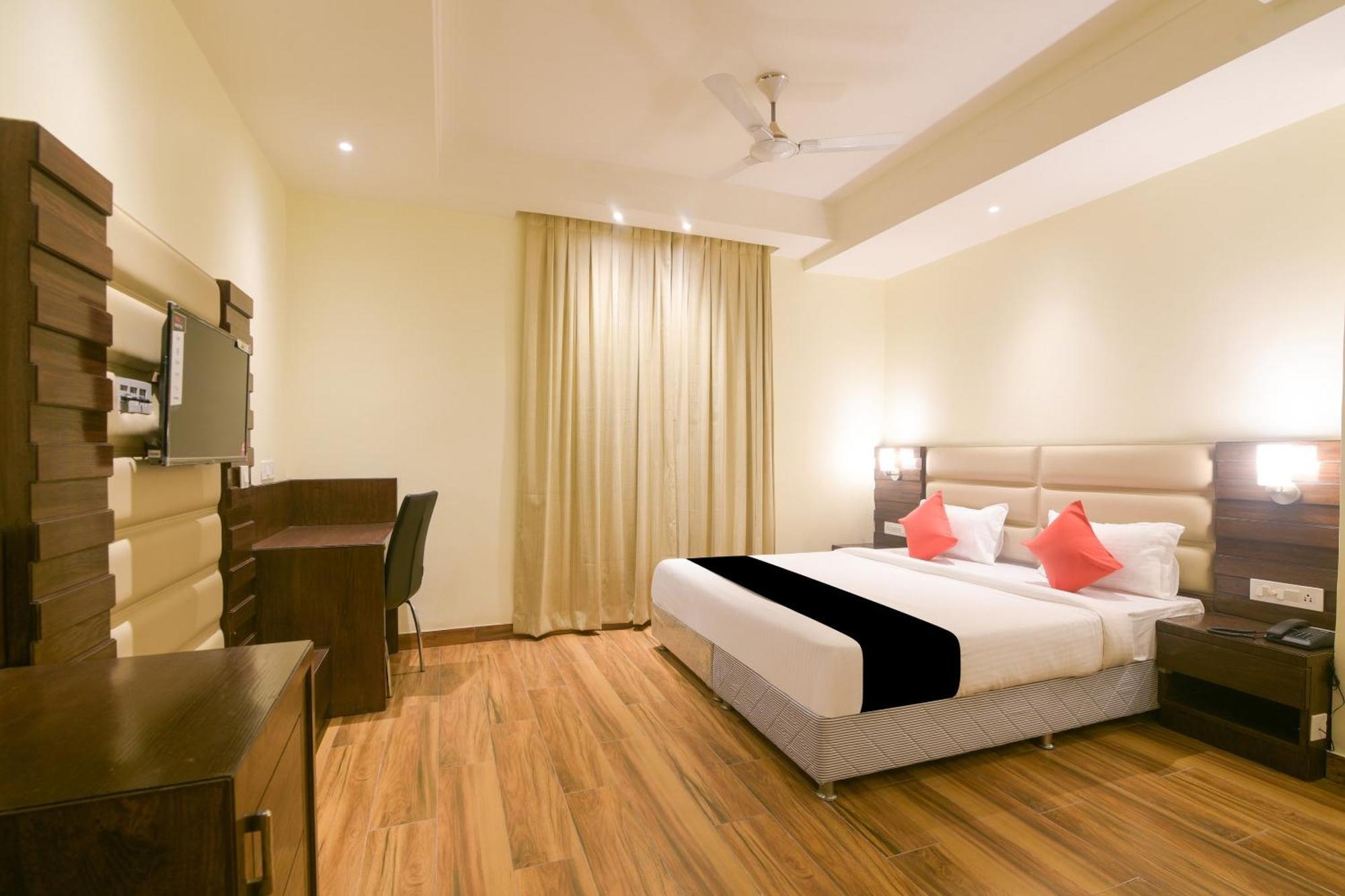 Hotel Super Collection O Starlight Kanpur Esterno foto