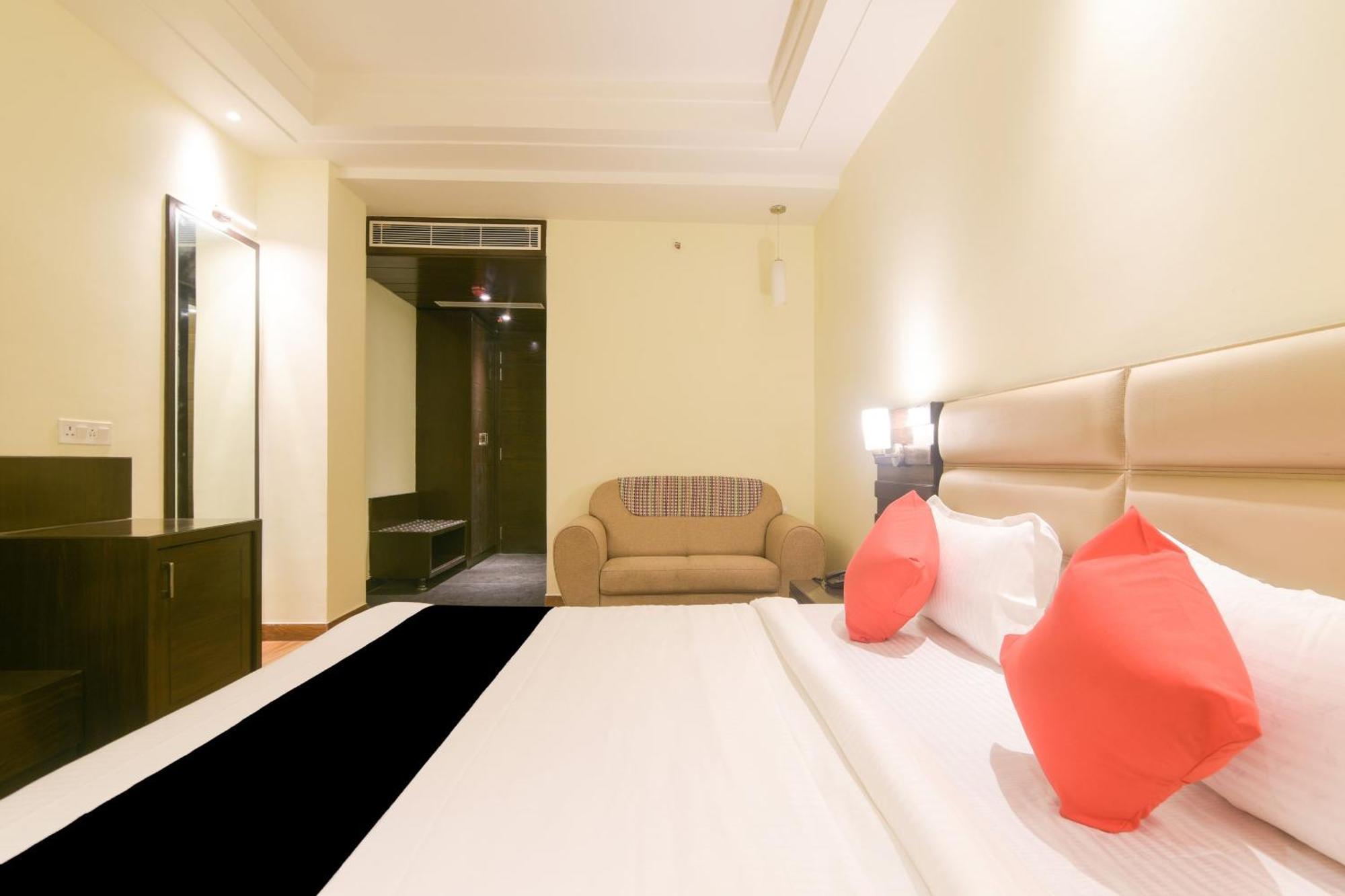 Hotel Super Collection O Starlight Kanpur Esterno foto