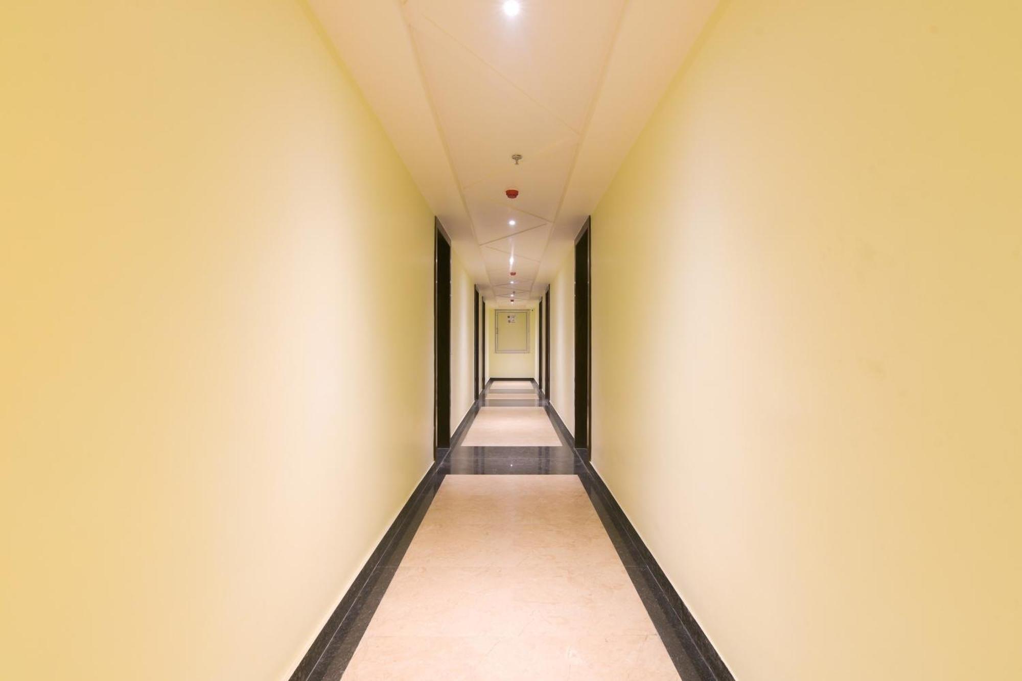 Hotel Super Collection O Starlight Kanpur Esterno foto