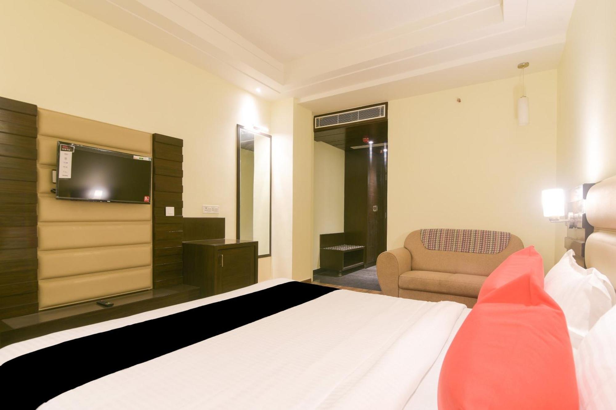 Hotel Super Collection O Starlight Kanpur Esterno foto