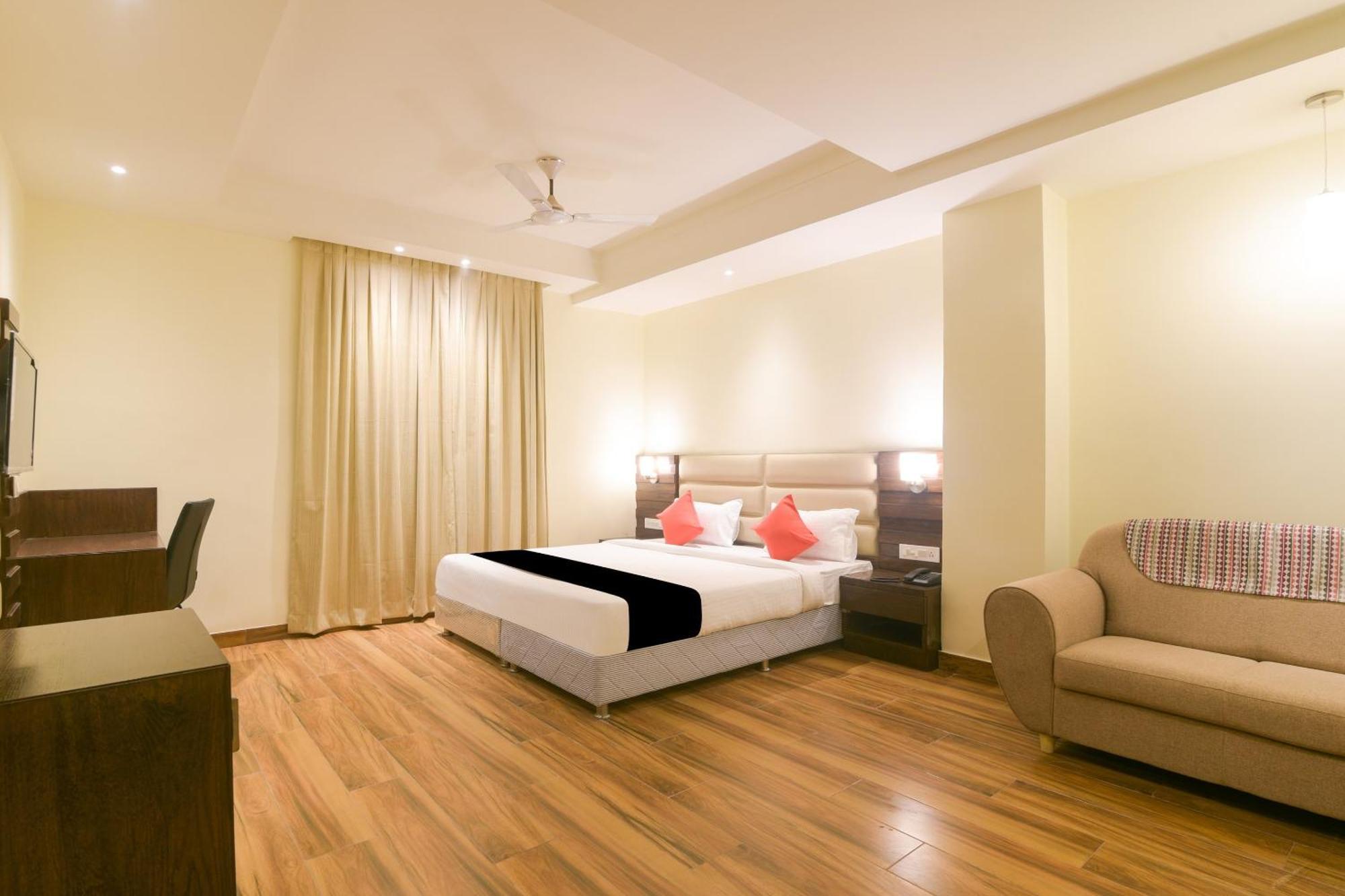 Hotel Super Collection O Starlight Kanpur Esterno foto