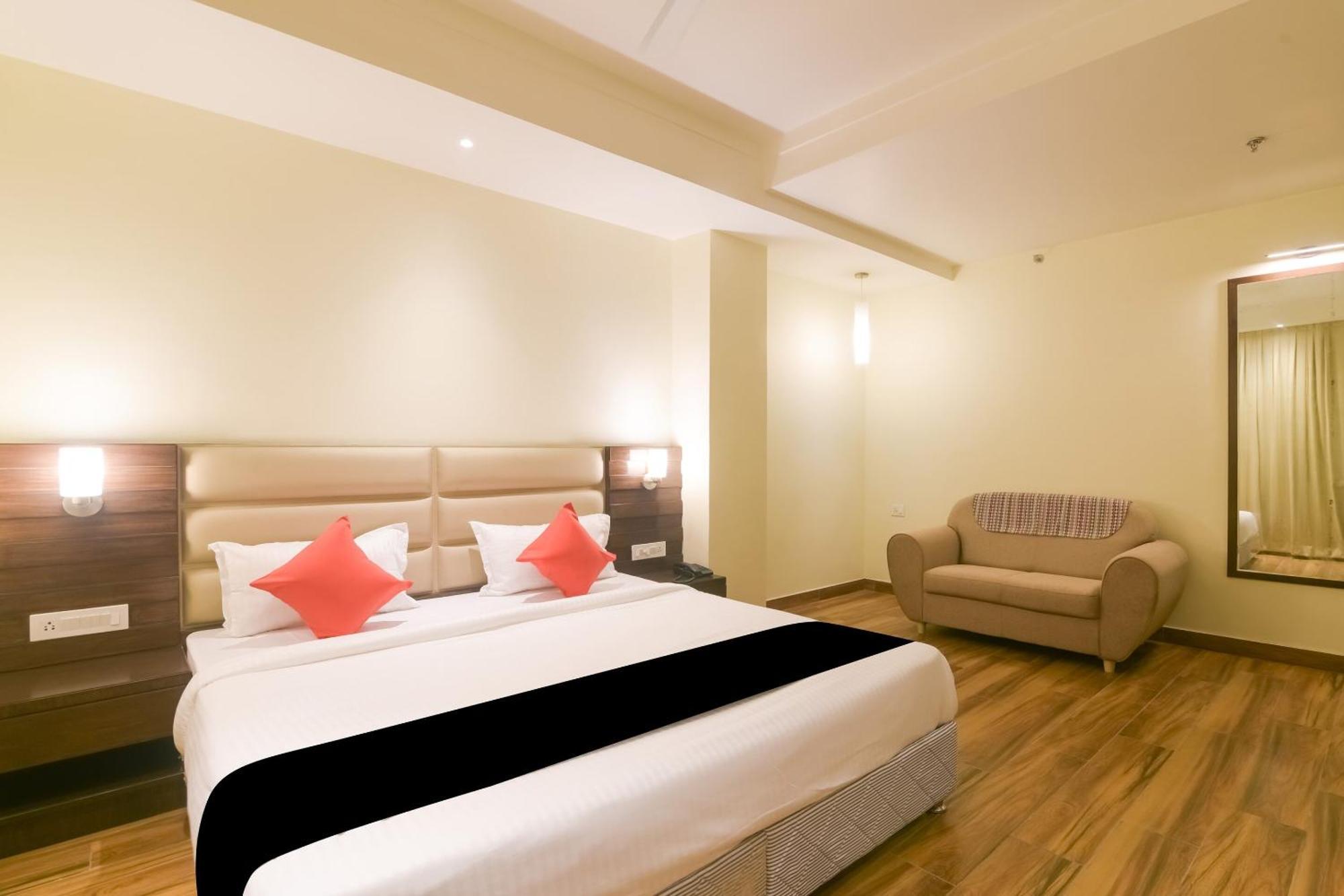 Hotel Super Collection O Starlight Kanpur Esterno foto