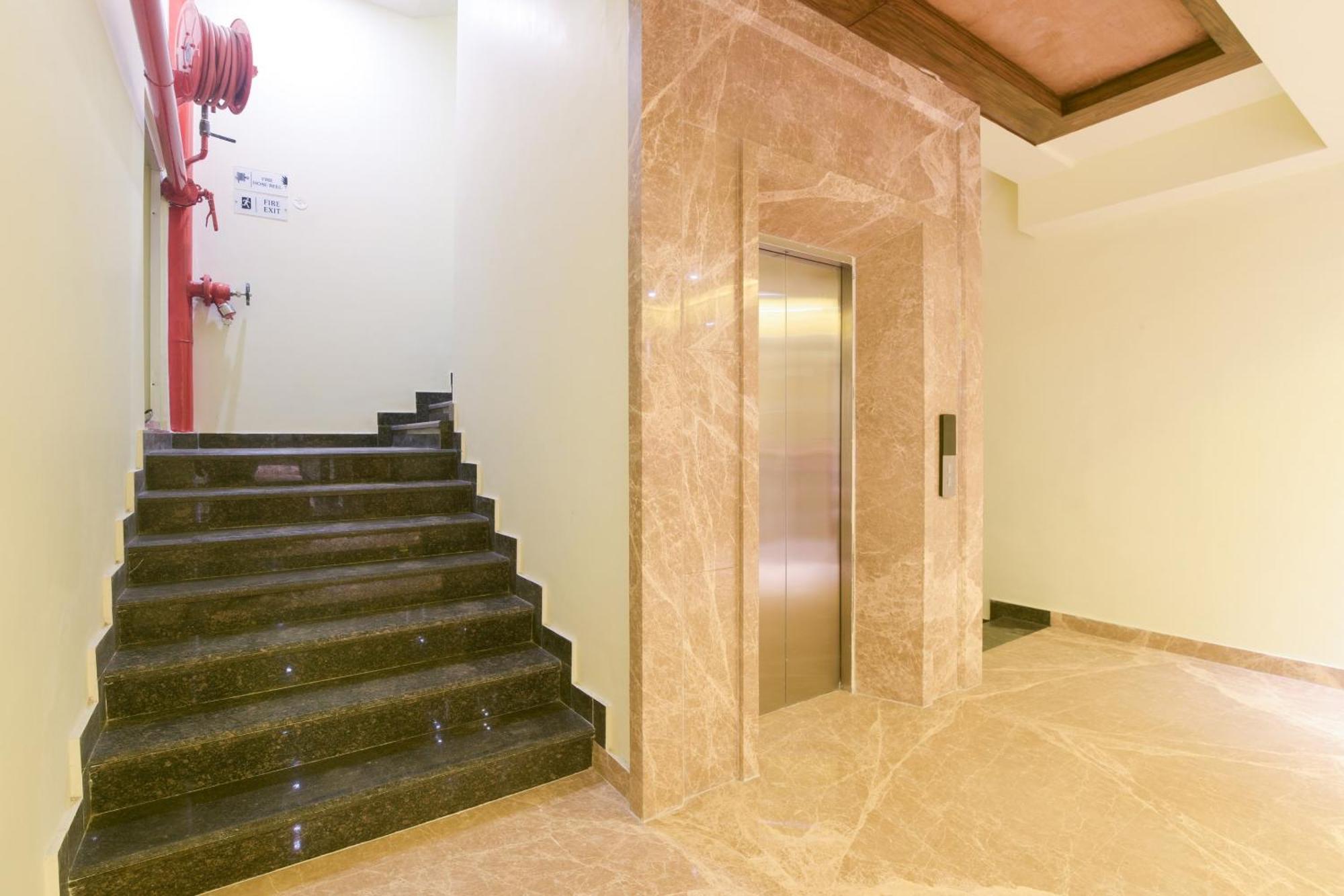 Hotel Super Collection O Starlight Kanpur Esterno foto