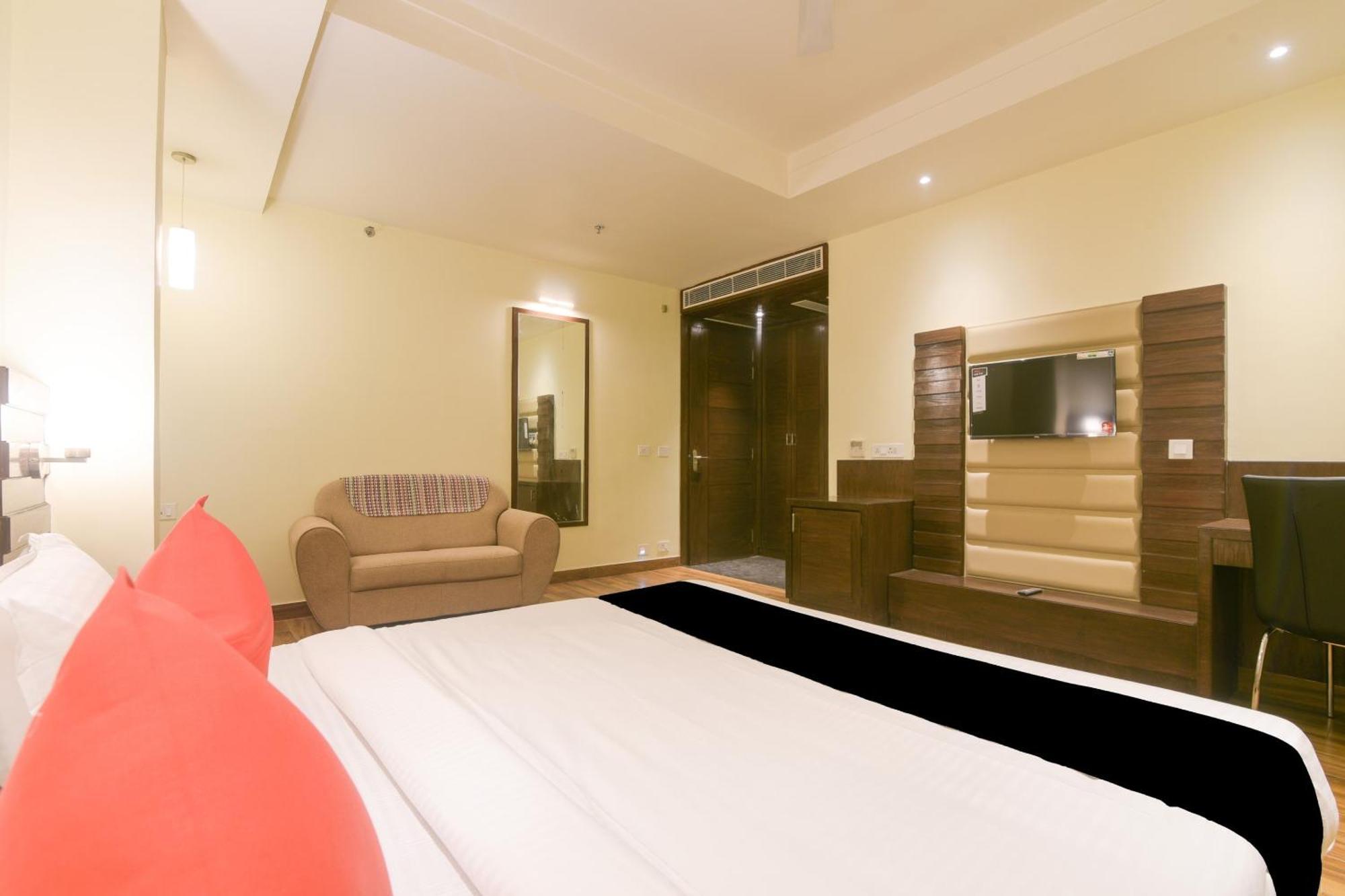 Hotel Super Collection O Starlight Kanpur Esterno foto