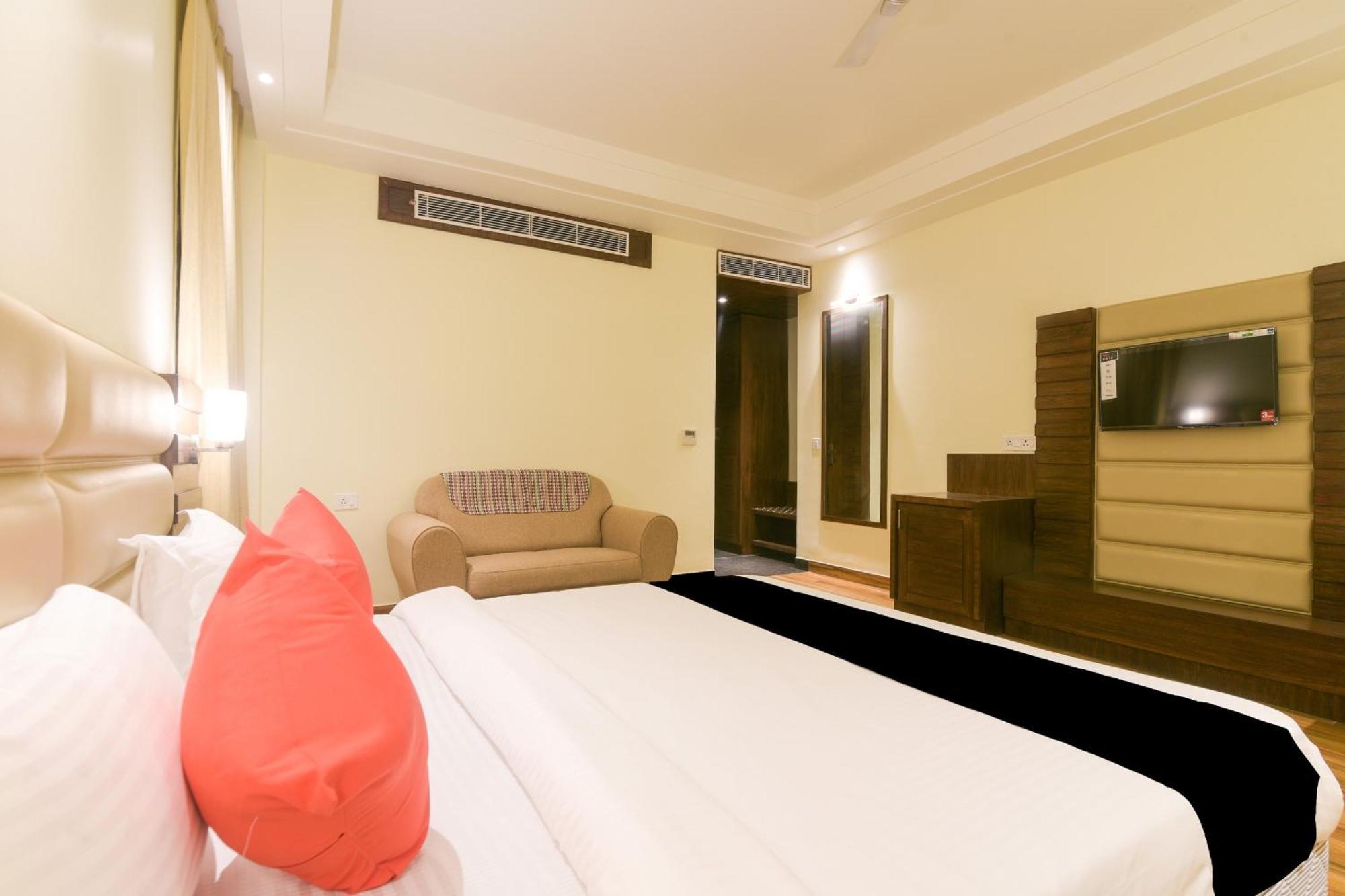 Hotel Super Collection O Starlight Kanpur Esterno foto